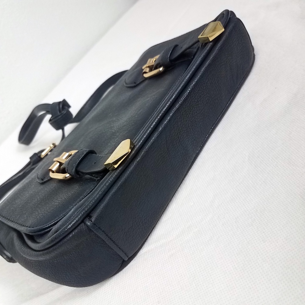 Charming Charlie Adjustable Strap Cross Body Bag - Picture 4 of 8